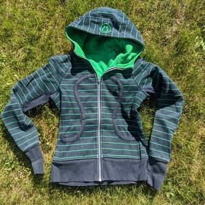 W Lululemon Scuba Hoodie, size 6
